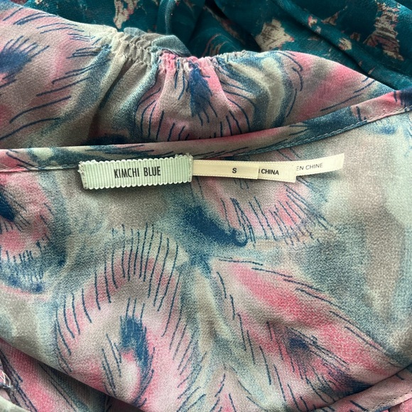 Urban Outfitters Kimchi Blue Peacock Print Blouse Small - Picture 4 of 4